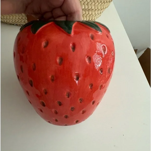 Strawberry Ceramic Planter/ Vase/Decor NWOT - Picture 3 of 7